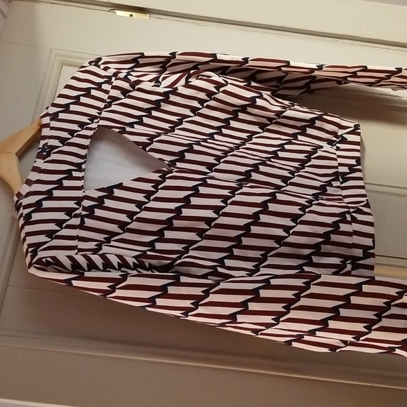 Sweater/ shirt, size large - Picture 2 of 4